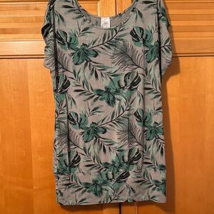 LASCANA - Tropical Leaf Print Short Sleeve Top